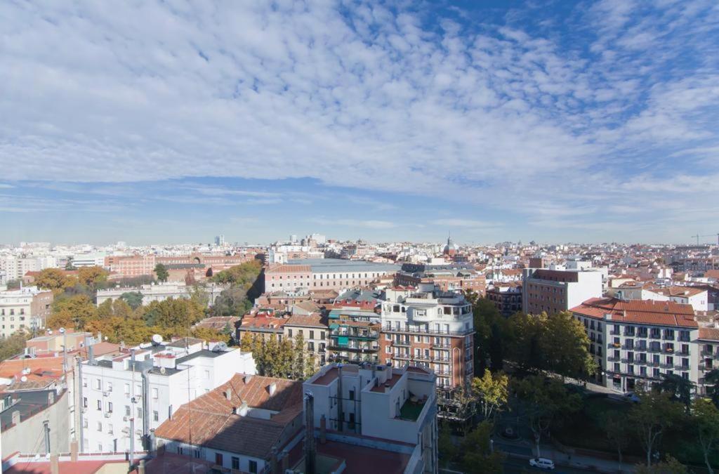 Plaza Espana & Gran Via Appartement Madrid Buitenkant foto